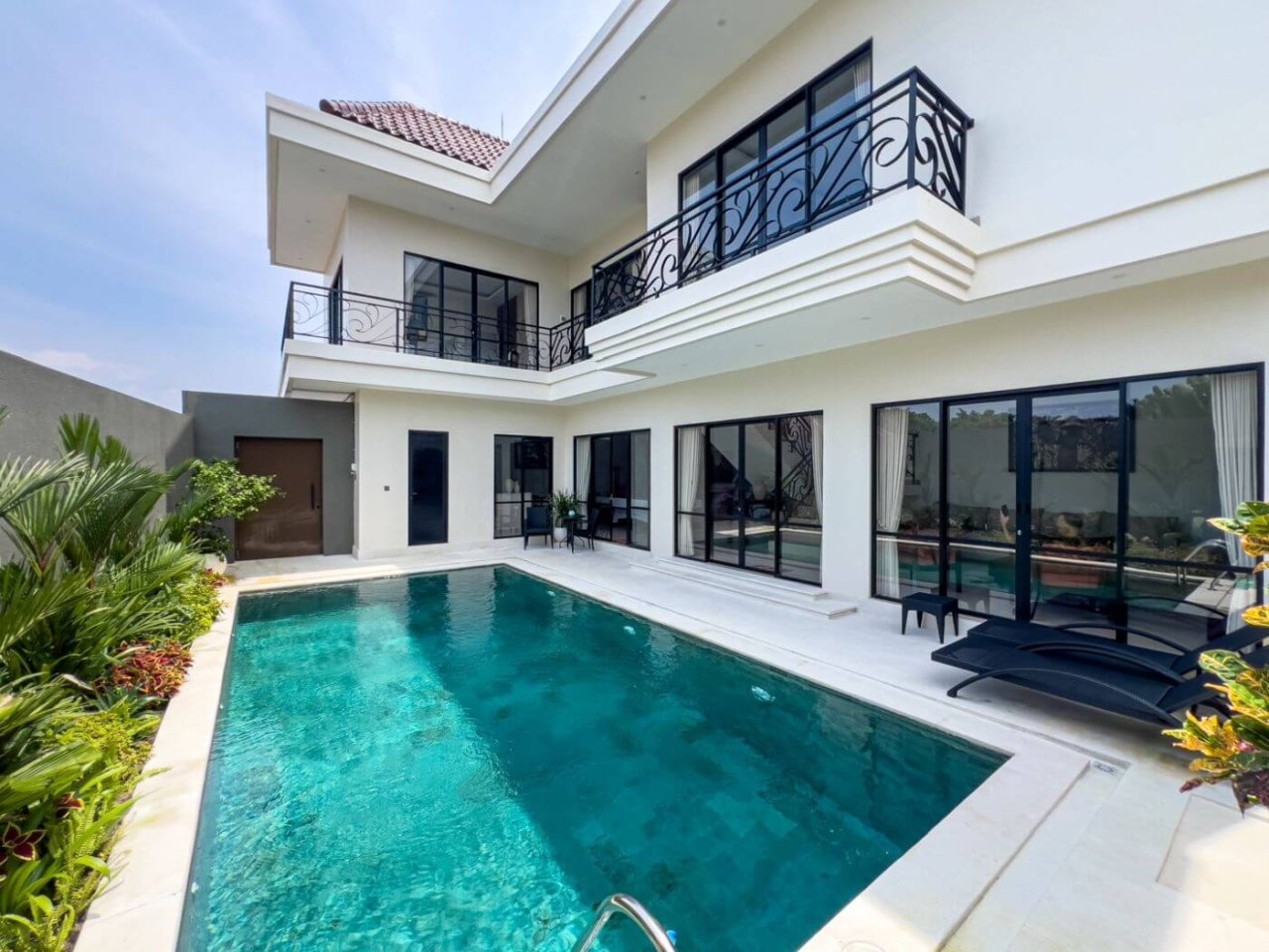 modern 3bedroom villa seminyak for sale02