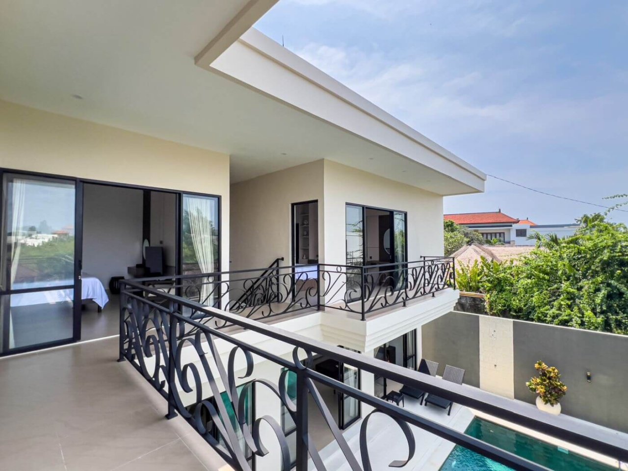 modern 3bedroom villa seminyak for sale10