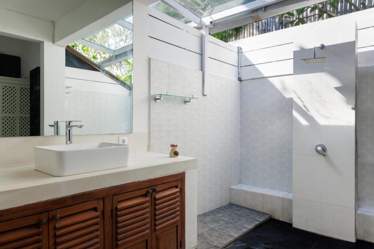 rare opportunity 3bedroom villa legian beach14