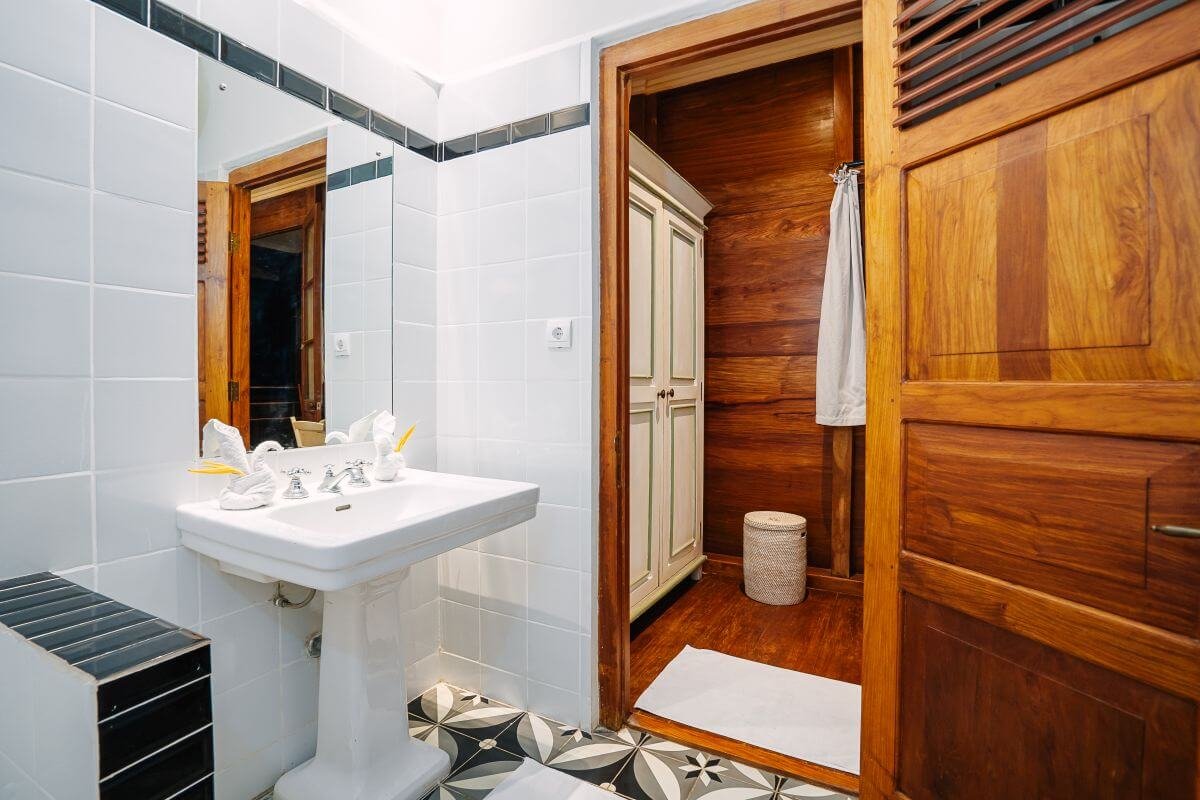 boutique hotel for sale banda neira maluku12