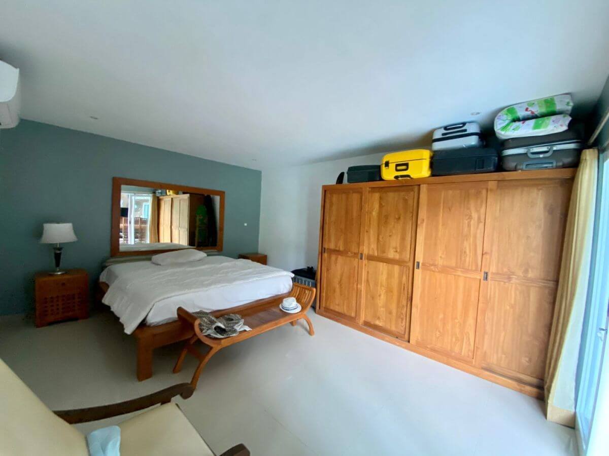 villa 4 bedrooms for lease umalas06