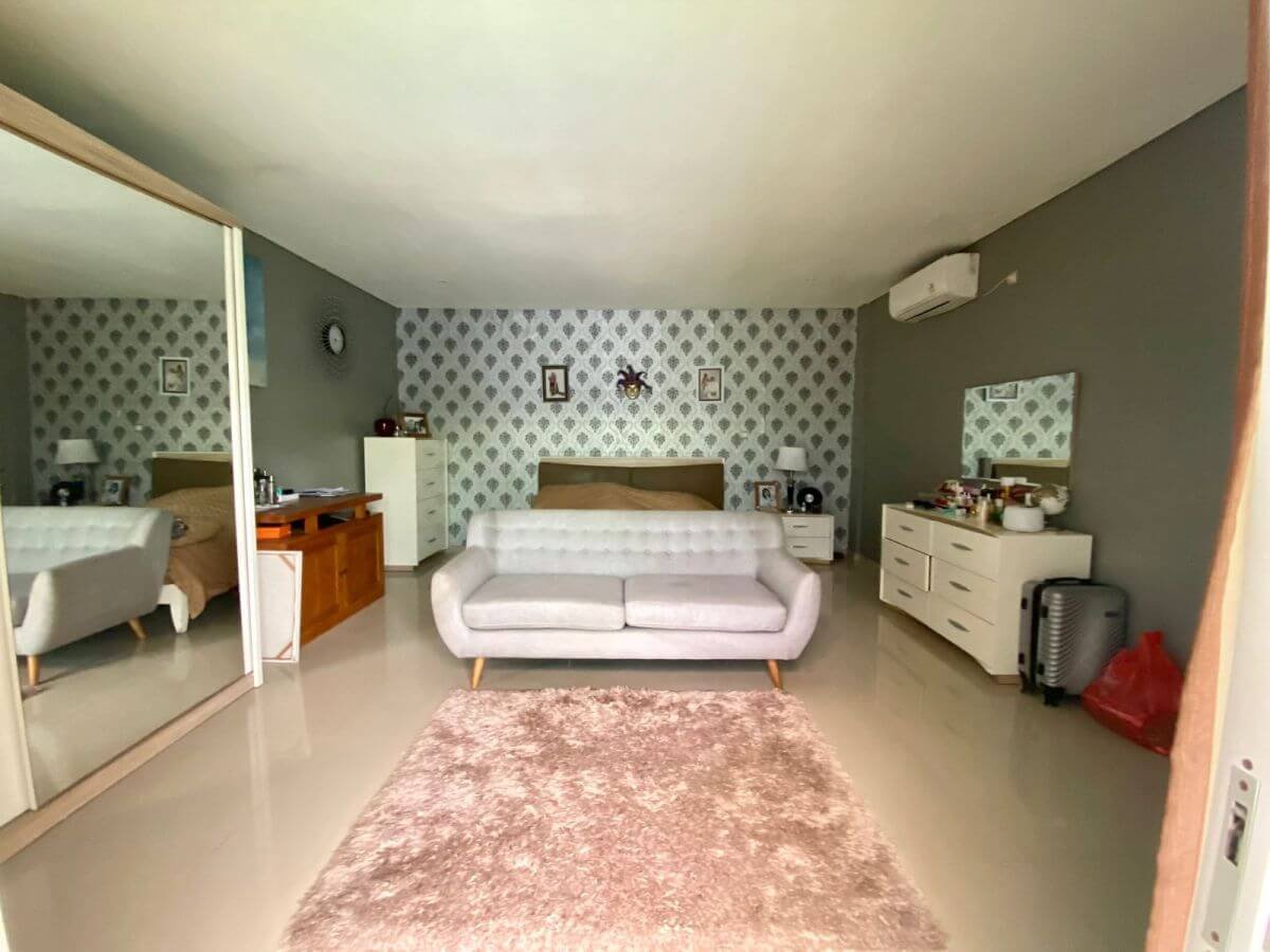 villa 4 bedrooms for lease umalas08
