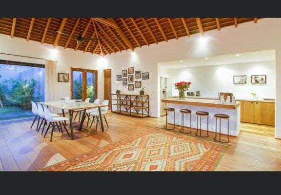 villa 4 bedrooms for rent umalas03