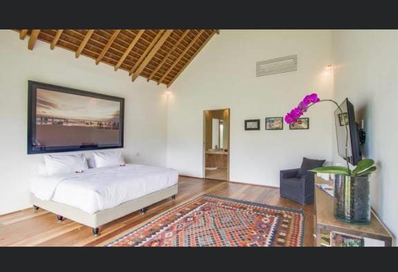 villa 4 bedrooms for rent umalas06